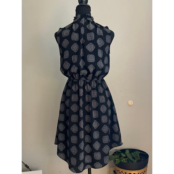 H&M Black HIgh Neck Sleeveless Black Dress size 6 - Picture 4 of 9